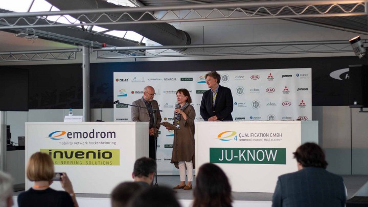 Winfried Hermann Ursula Kloé Jürgen Häussler beim Start-up Award Transforming Mobility